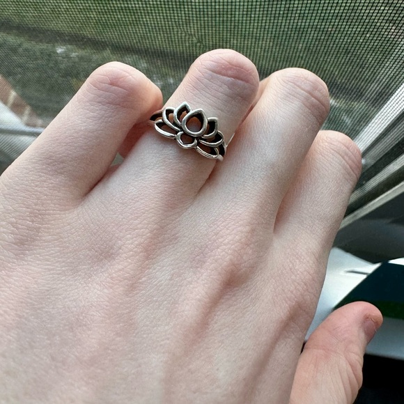 Silver Toned Lotus Ring - Picture 3 of 8